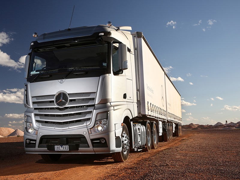 Filing tuning di alta qualità Mercedes-Benz Actros (ALL)  2032 320hp