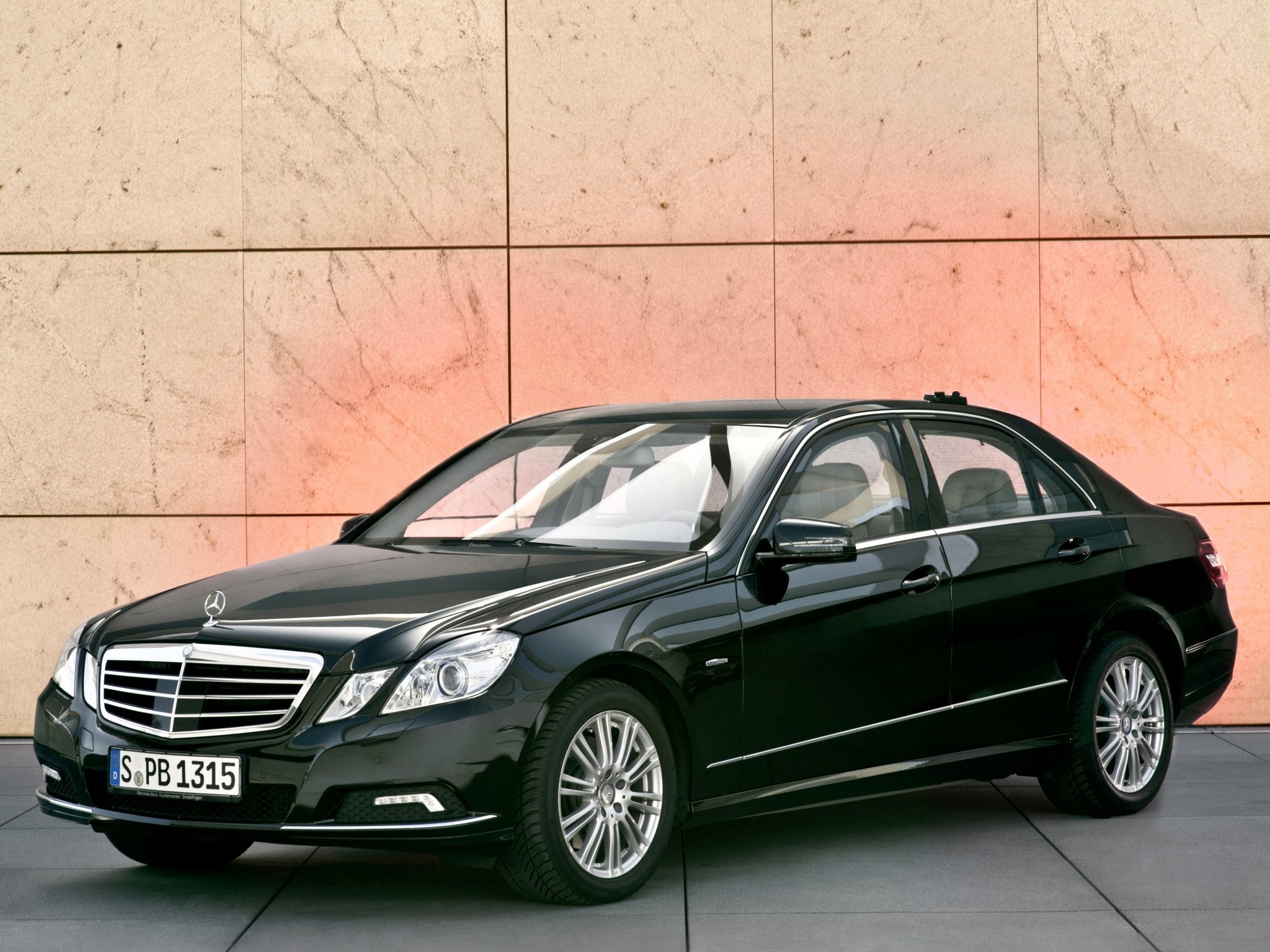 Fichiers Tuning Haute Qualité Mercedes-Benz E 350 CGi 306hp