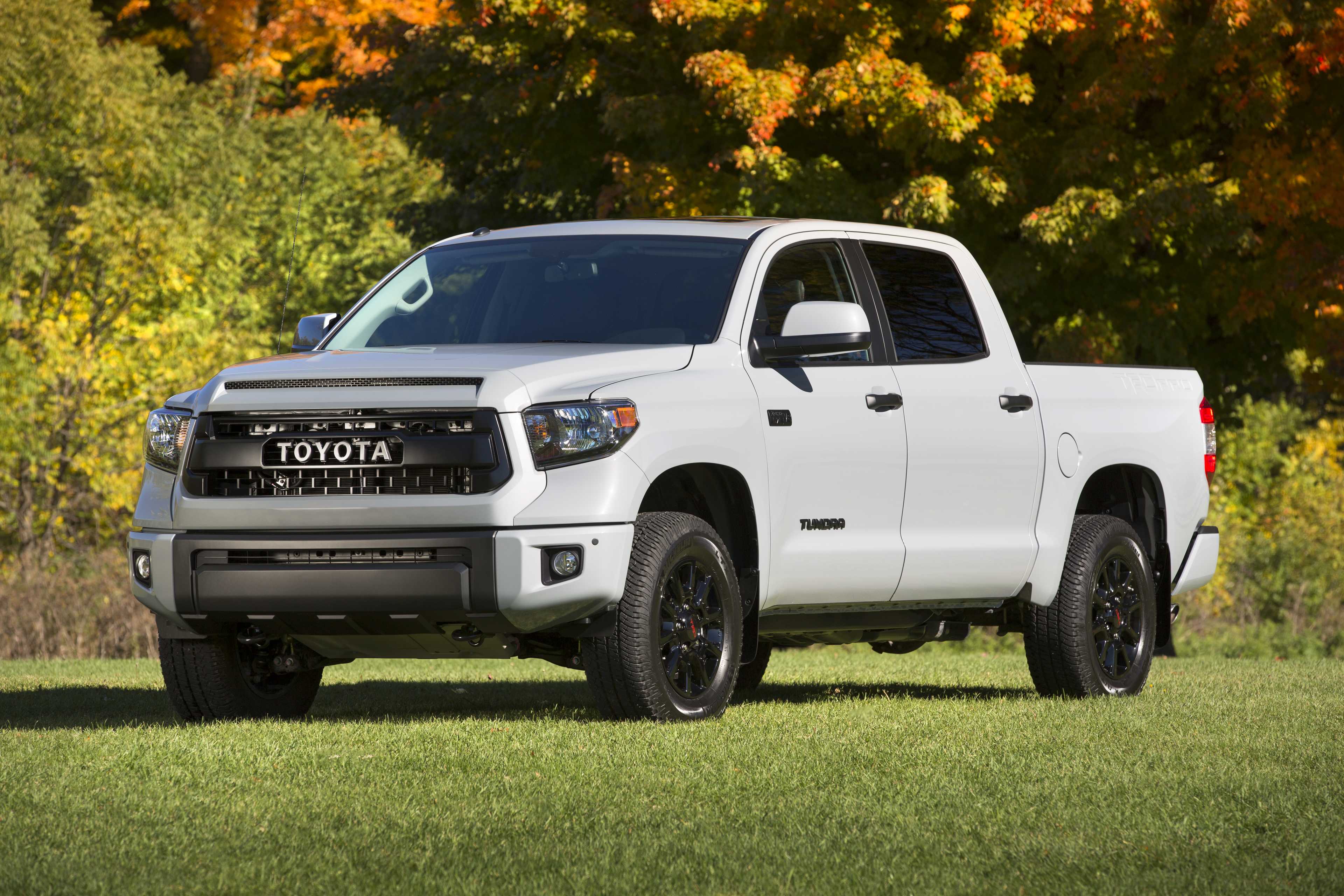 Тундра налог. Тойота тундра 2017. Toyota Tundra TRD Pro. Toyota Tundra 2000. Toyota Tundra TRD Pro 2021.