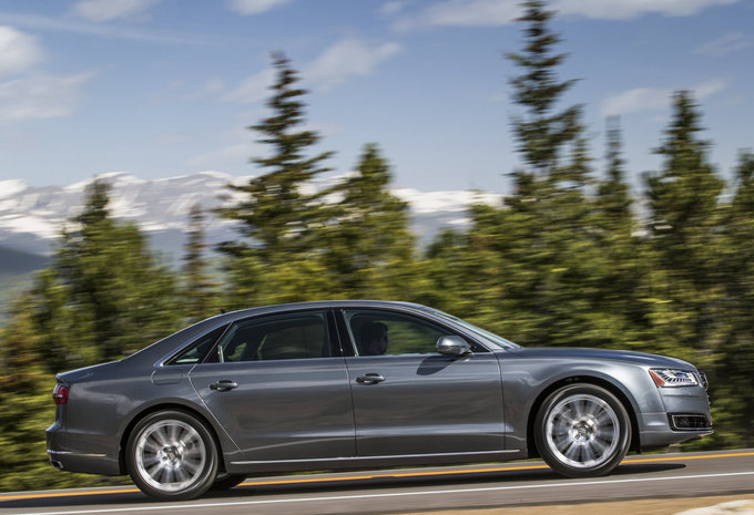 Filing tuning di alta qualità Audi A8 4.0 TFSI 435hp