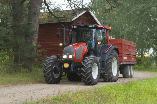 Filing tuning di alta qualità Valtra Tractor N 122 4-4.4 Versu CR Sisu 135hp