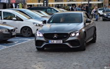 Alta qualidade tuning fil Mercedes-Benz E 53 AMG 435hp